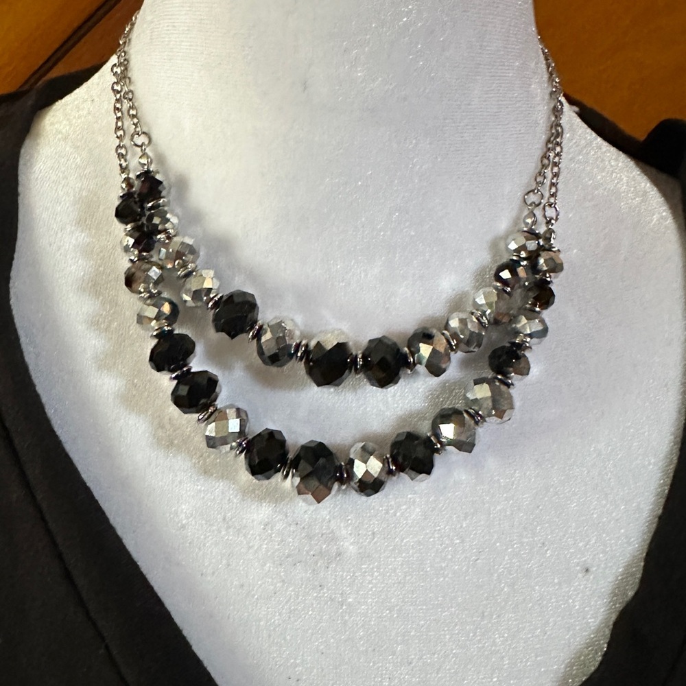 Black/silver necklace